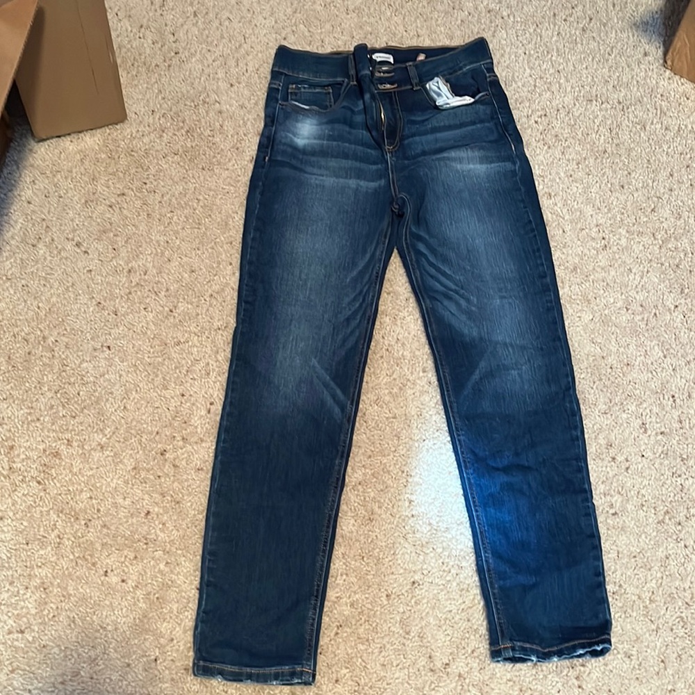Sneak peek jeans